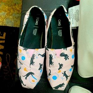 TOMS black cat w/ yarn loafers - Sz. 9.5